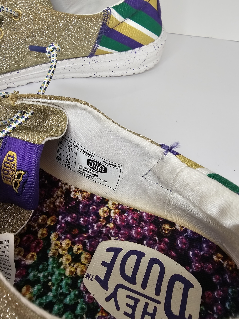 NWT Hey Dude Wendy Funk Mardi Gras Party Gold Glitter Slip On Loafers Women’s #9 - Picture 3 of 6